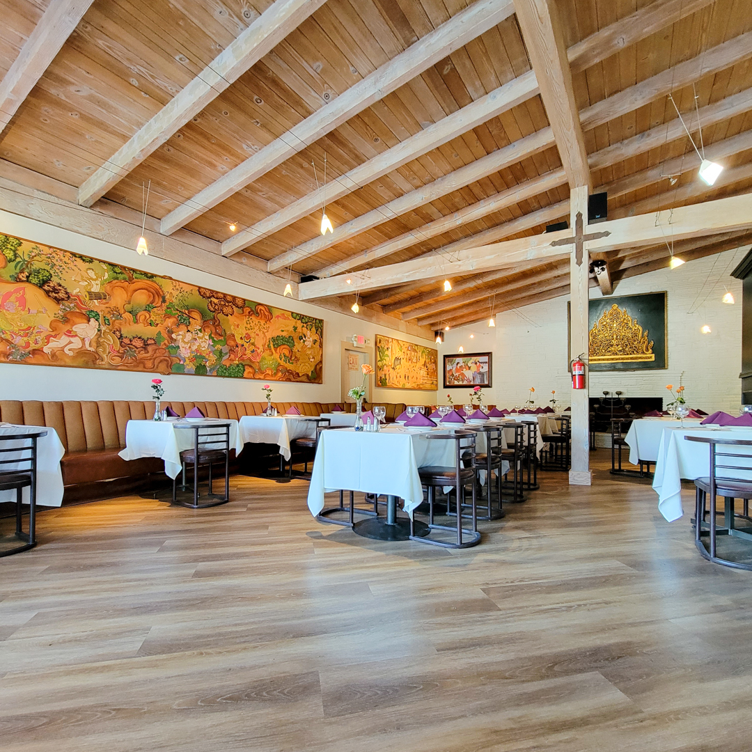 Interior dining area of Zabb Thai Cuisine in Newport Beach 
